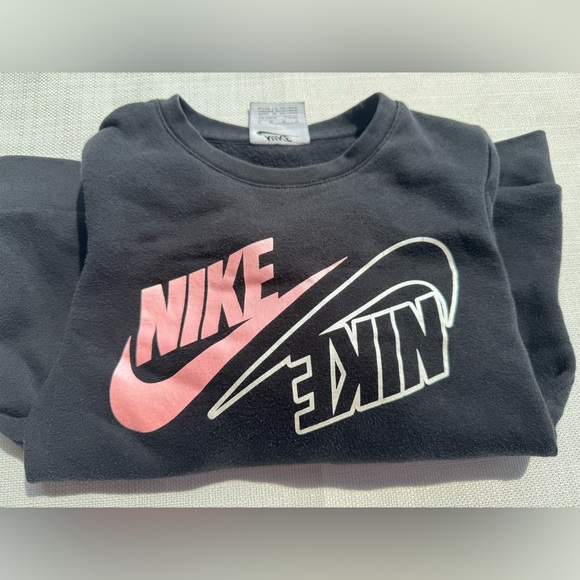 Nike ✔️ Youth Girls Black 🩷 Pink Crewneck Sweatshirt Size 6 Medium 5-6 yrs EUC - Picture 6 of 6